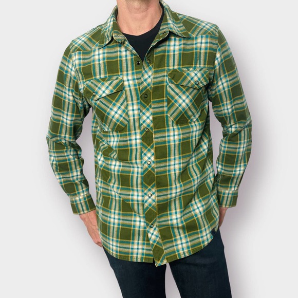 L.L.‎ Bean Green Plaid Snap Front Shirt - Picture 1 of 7